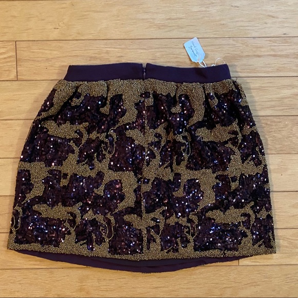 Club Monaco Handcrafted beaded skirt size 0 - Picture 4 of 5